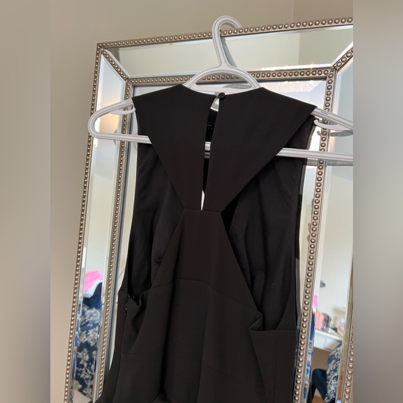 BCBGMAXAZRIA KATIA RUFFLED SLEEVELESS BLACK/WHITE COCKTAIL DRESS SIZE 2 US - Picture 7 of 10